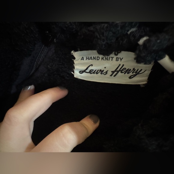 Vintage Elegant Black Sleeveless Hand knitted Wool Dress - Picture 5 of 8